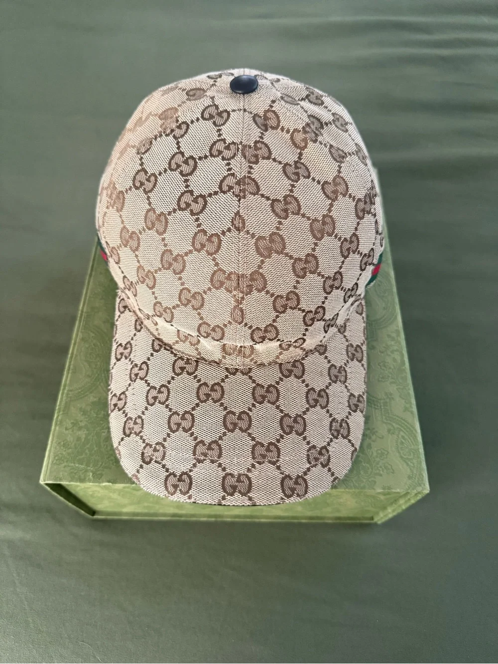 GUCCI hat